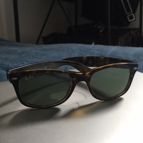 Ray bans - Picture 1 of 2
